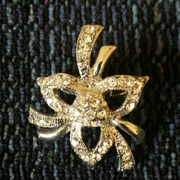"Diamond" and "Silver" Art Deco Broach Small - Picture 1 of 2